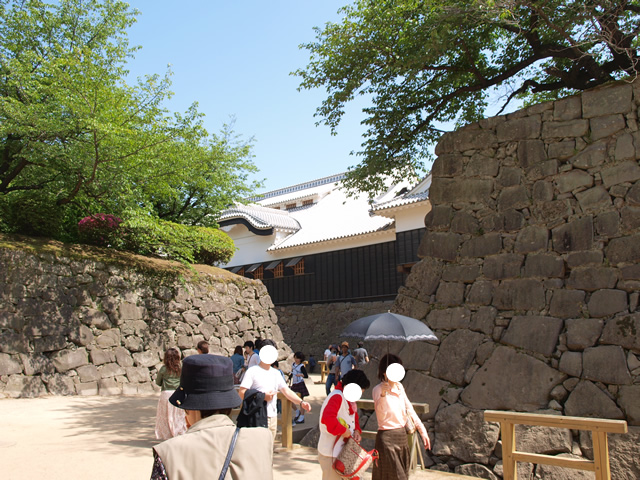 天守横の虎口 天守横の虎口