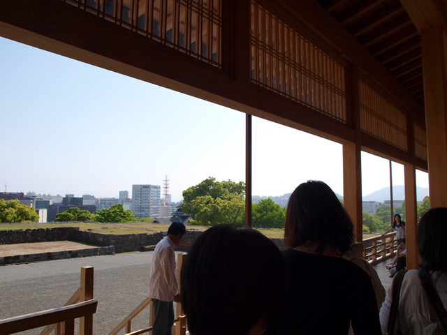 縁側から外を望む 縁側から外を望む