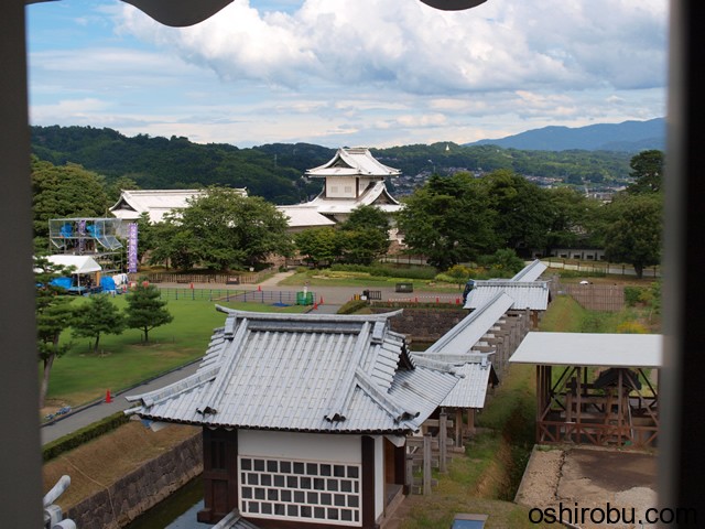 橋爪門続櫓3階から