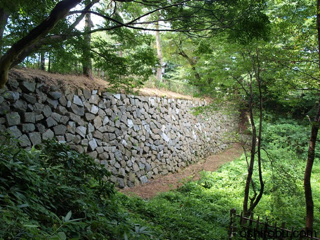土橋の石垣