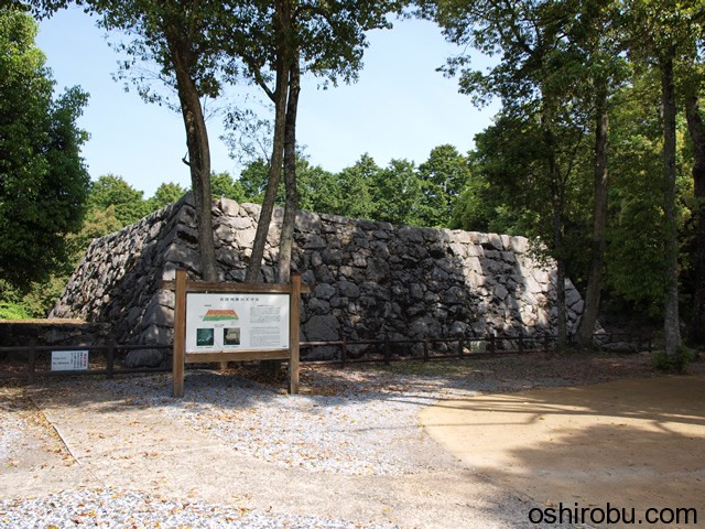天守台の石垣