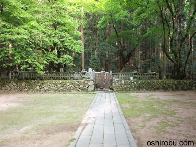 毛利一族の墓 毛利一族の墓