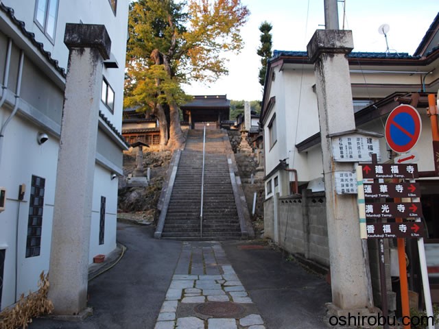 建福寺の横 建福寺の横