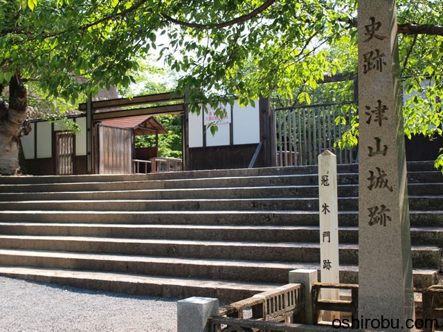鶴山公園の入口 鶴山公園の入口