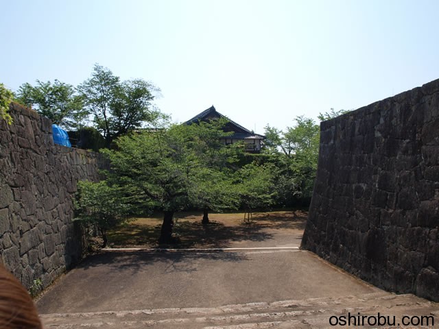 鶴山館の方向 鶴山館の方向