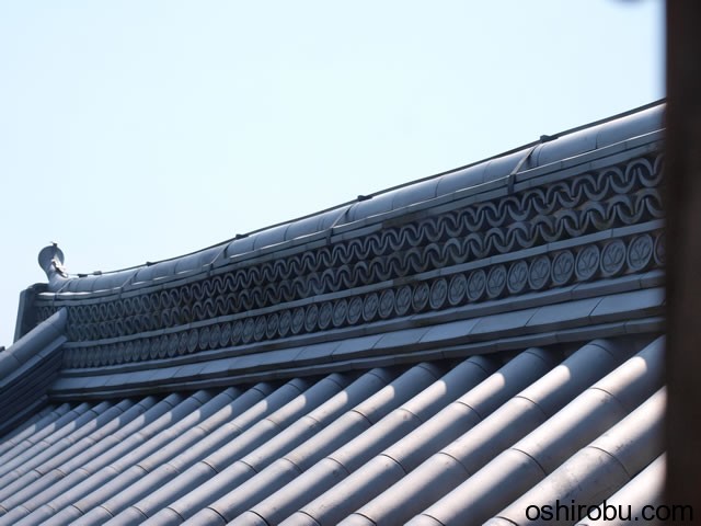 瓦も装飾 瓦も装飾