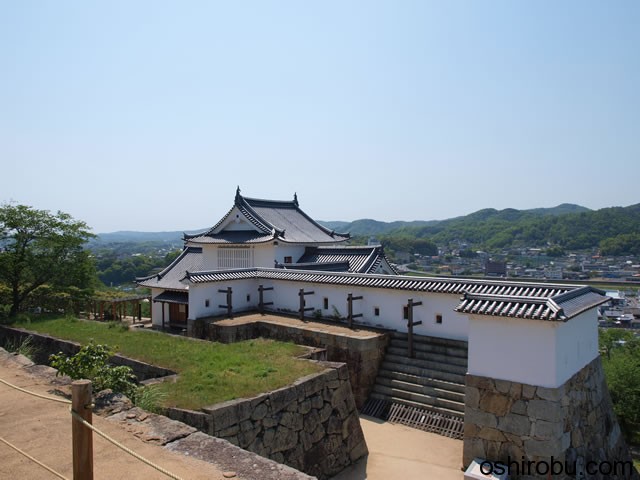天守台からの備中櫓 天守台からの備中櫓