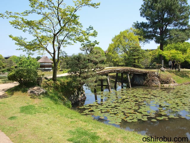 大小4つの島からなる庭園 大小4つの島からなる庭園