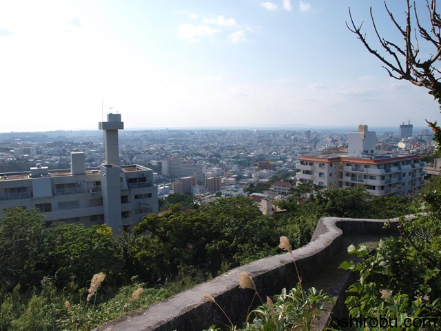 沖縄の街