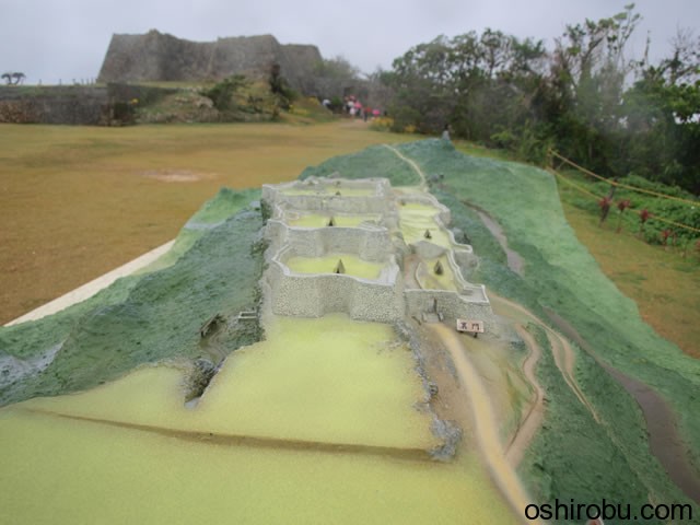 中城城の模型