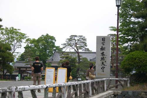 松本城 入口